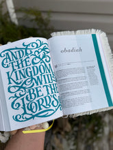 Load image into Gallery viewer, She Reads Truth CSB
