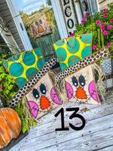 Load image into Gallery viewer, Scarecrow Door Hanger
