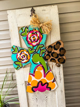 Load image into Gallery viewer, Floral Cross Door Hanger
