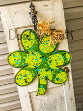 Load image into Gallery viewer, 🍀Clover Door Hanger🍀
