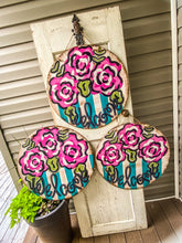 Load image into Gallery viewer, Flowery Welcome Door Hanger
