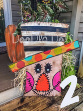 Load image into Gallery viewer, Scarecrow Door Hanger
