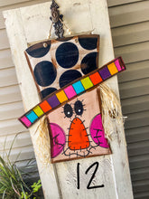 Load image into Gallery viewer, Scarecrow Door Hanger
