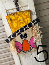 Load image into Gallery viewer, Scarecrow Door Hanger
