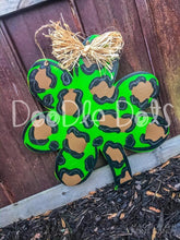 Load image into Gallery viewer, 🍀Clover Door Hanger🍀
