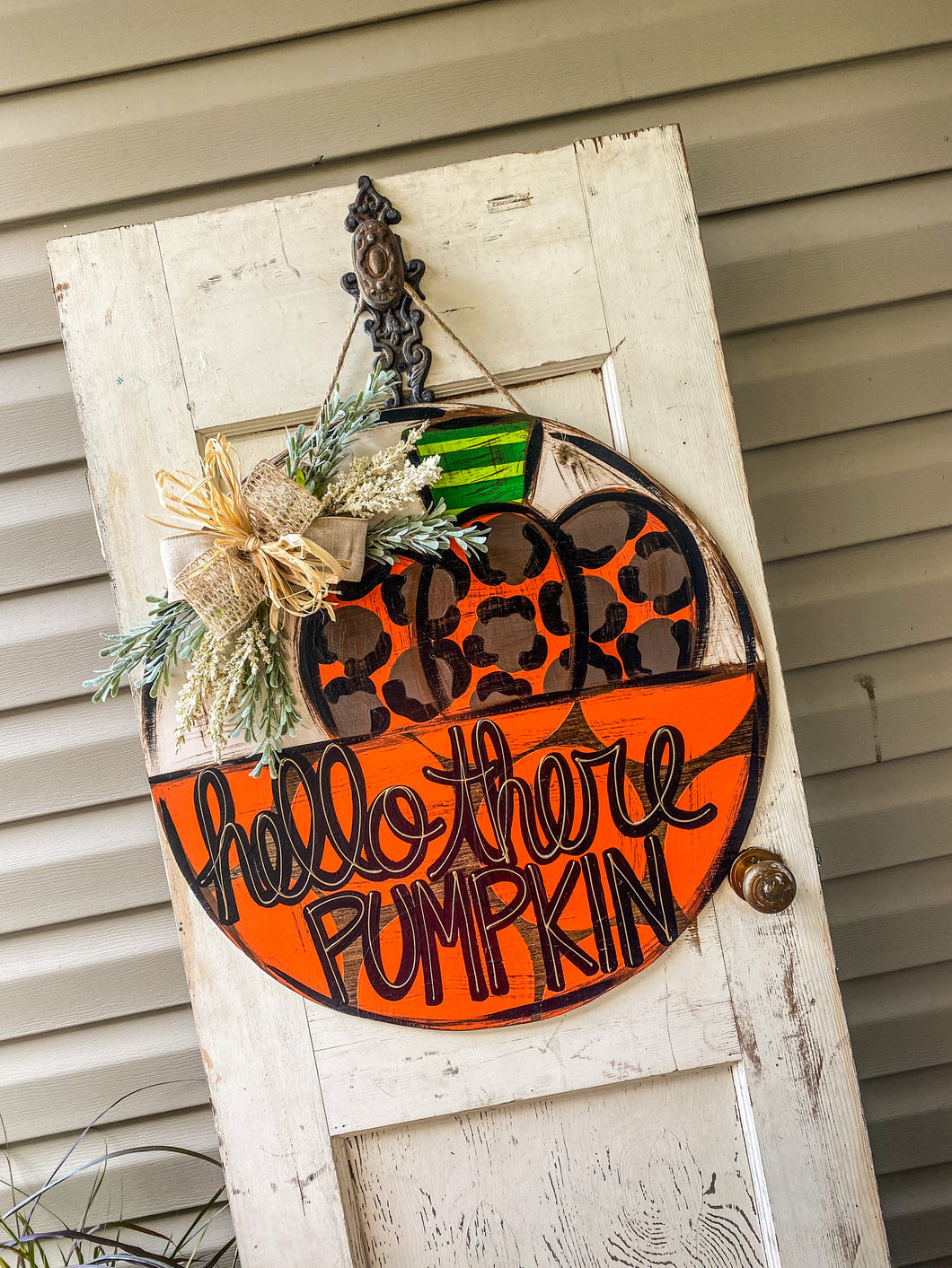 Hello Pumpkin Round Door Hanger